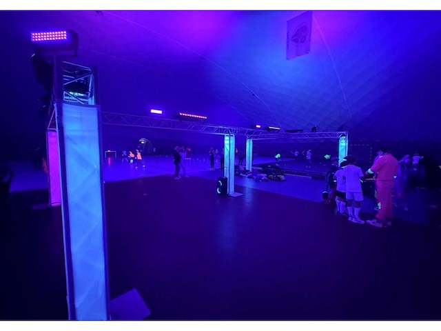 Beamz, adj glow in the dark set-up - afbeelding 6 van  17