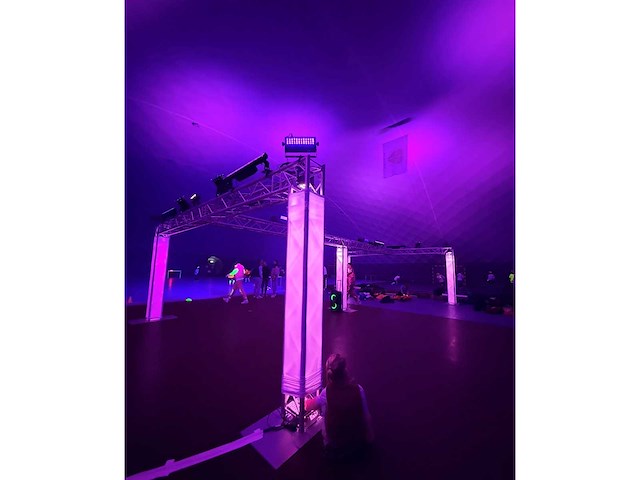 Beamz, adj glow in the dark set-up - afbeelding 14 van  17