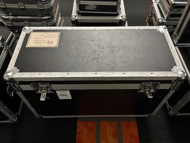 Beamz btk 200c led fresnell (2x) - afbeelding 6 van  6