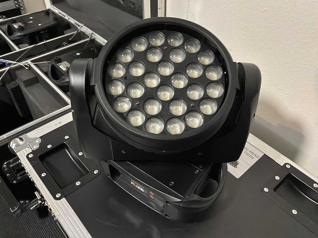 Beamz fuze 2812 moving head (4x) - afbeelding 1 van  5