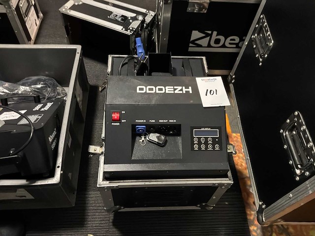 Beamz hz3000 rookmachine - afbeelding 1 van  7