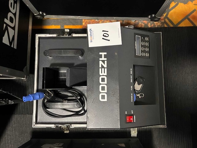 Beamz hz3000 rookmachine - afbeelding 2 van  7