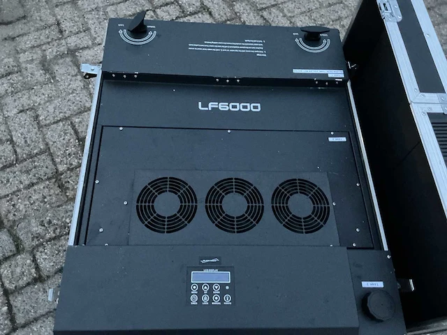 Beamz lf6000 rookmachine - afbeelding 2 van  3