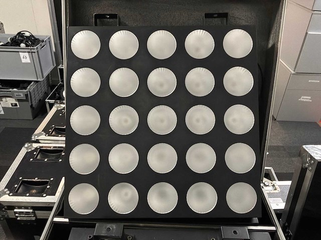 Beamz madmac 25 cob led (4x) - afbeelding 1 van  6