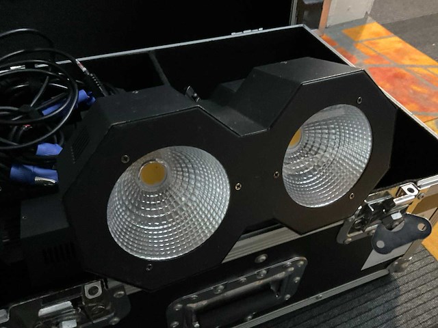 Beamz sb2000 led stage blinder (4x) - afbeelding 2 van  4