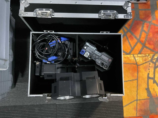 Beamz sb2000 led stage blinder (4x) - afbeelding 4 van  4