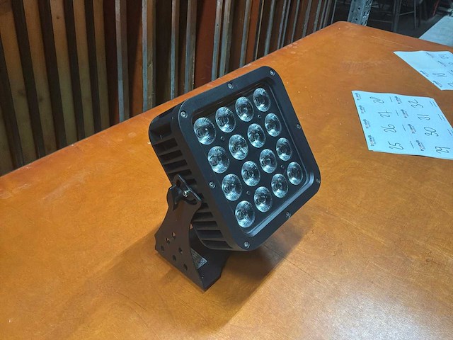 Beamz star-color 128 led par (7x) - afbeelding 9 van  12