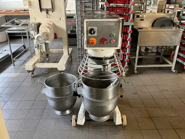 Bear 40l varimixer spiraalkneder - afbeelding 2 van  8