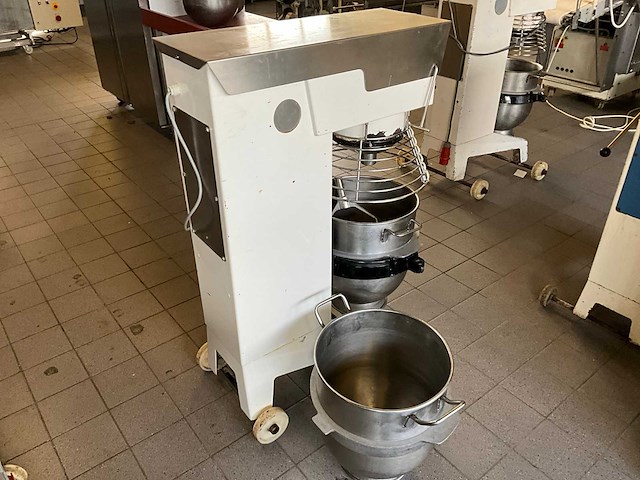 Bear 40l varimixer spiraalkneder - afbeelding 7 van  8