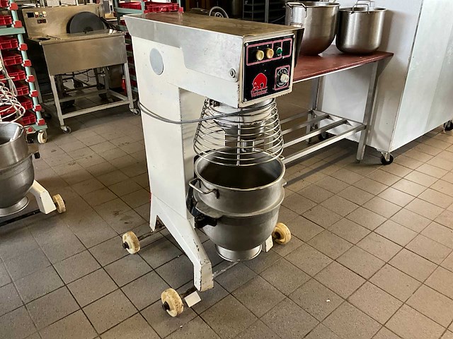 Bear 40l varimixer spiraalkneder - afbeelding 2 van  5