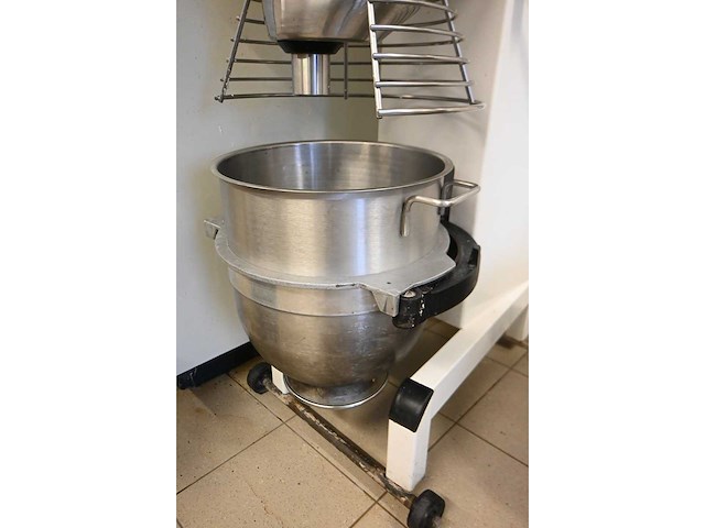 Bear varimixer ar 40 planeetmenger inclusief 3 mengaccessoires - afbeelding 9 van  11