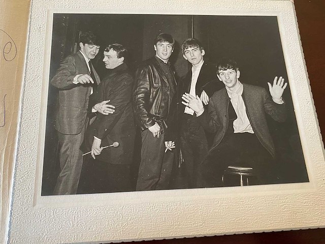 Beatles-handtekeningenalbum - afbeelding 4 van  5