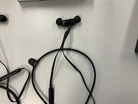 Beats wireless bluetooth earphones (2x) - afbeelding 4 van  5