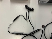 Beats wireless bluetooth earphones (2x) - afbeelding 5 van  5