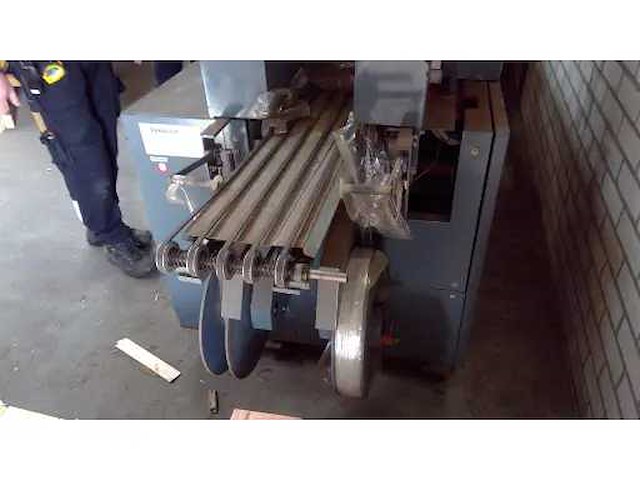 Beck - s17-32 - folieverpakmachine - afbeelding 8 van  13