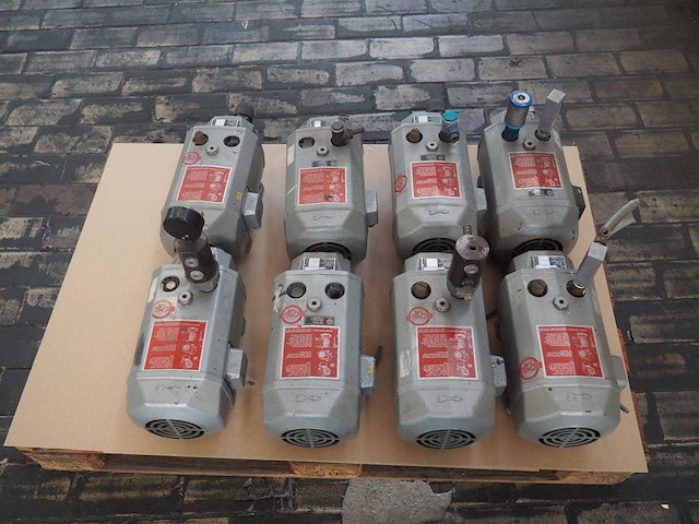 Becker - vt 3.10 - vacuum pomp (8x) - afbeelding 1 van  6