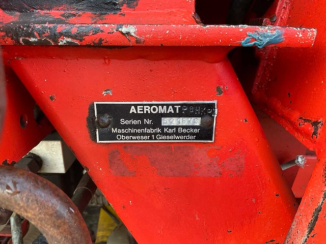 Becker aeromat mais zaaimachine, 8-rijig - afbeelding 5 van  13