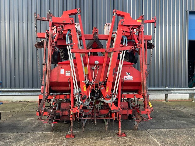 Becker aeromat mais zaaimachine, 8-rijig - afbeelding 1 van  13