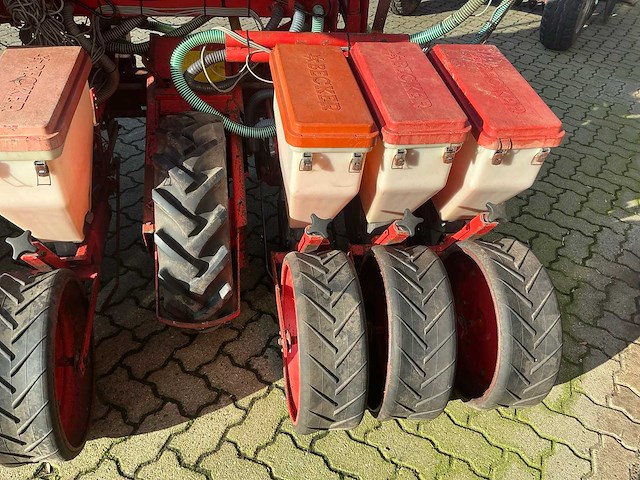 Becker aeromat precisie zaaimachine - afbeelding 10 van  39