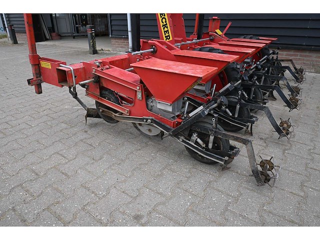 Becker centra super 6-rijige - precisiezaaimachine - afbeelding 13 van  14