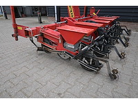 Becker centra super 6-rijige - precisiezaaimachine - afbeelding 13 van  14