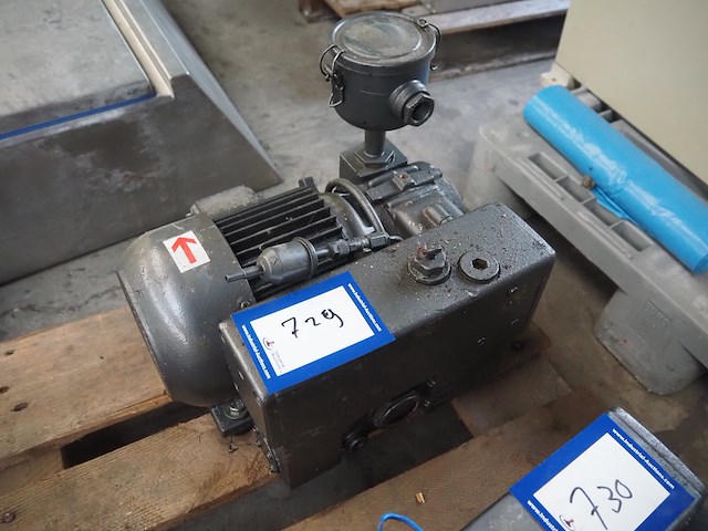 Becker - afbeelding 1 van  3