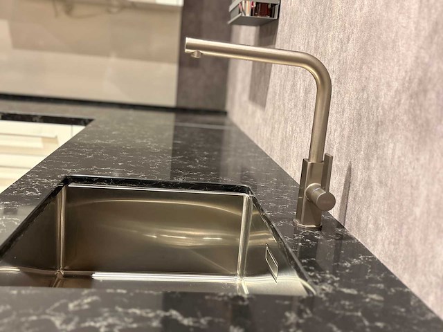 Beckermann - showroomkeuken met atag/pelgrim apparatuur - afbeelding 24 van  44