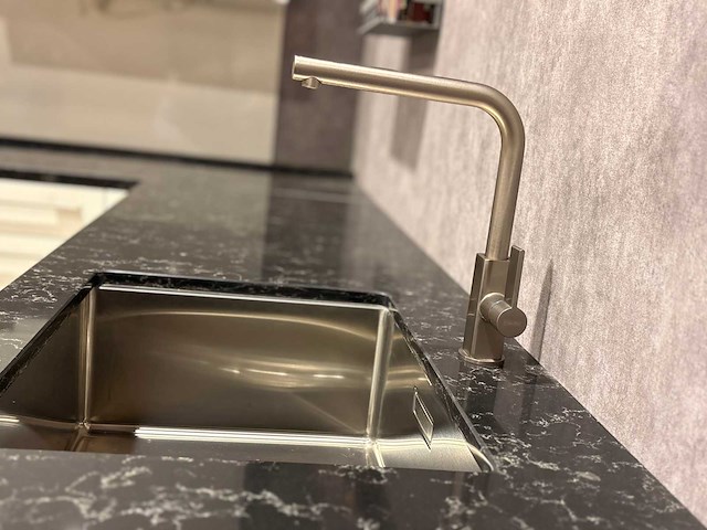 Beckermann - showroomkeuken met atag/pelgrim apparatuur - afbeelding 25 van  44