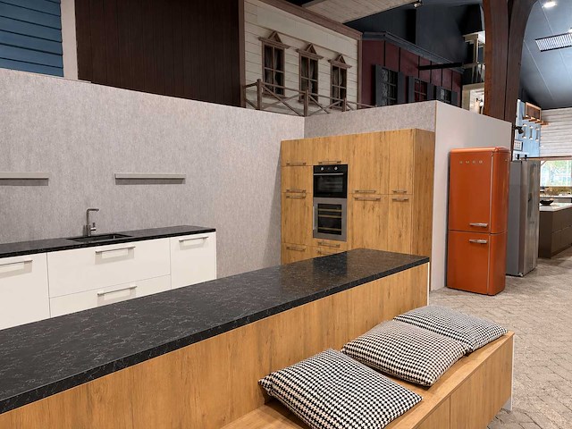 Beckermann - showroomkeuken met atag/pelgrim apparatuur - afbeelding 2 van  44