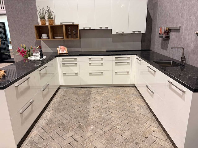 Beckermann - showroomkeuken met atag/pelgrim apparatuur - afbeelding 7 van  44