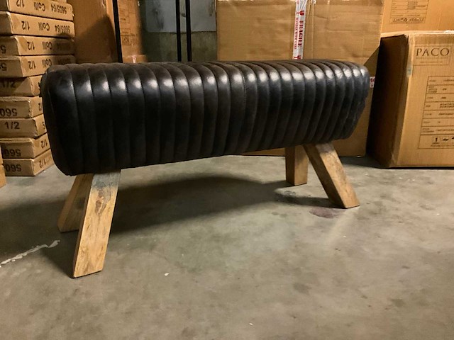 Beckett brede lederen kruk - afbeelding 1 van  8