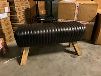 Beckett brede lederen kruk - afbeelding 5 van  8