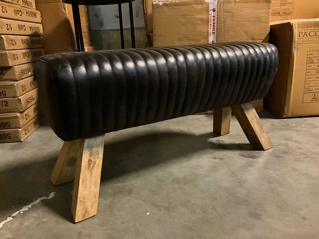 Beckett brede lederen kruk - afbeelding 2 van  8