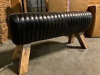 Beckett brede lederen kruk - afbeelding 3 van  8