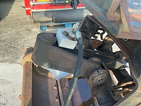 Beco - bakker - 1995 - ophangplaat div 083 - knijpbakken (2x) - afbeelding 10 van  18