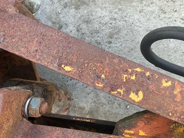 Beco - bakker - 1995 - ophangplaat div 083 - knijpbakken (2x) - afbeelding 18 van  18