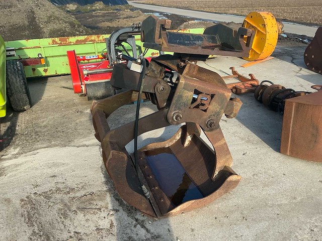 Beco - bakker - 1995 - ophangplaat div 083 - knijpbakken (2x) - afbeelding 1 van  18