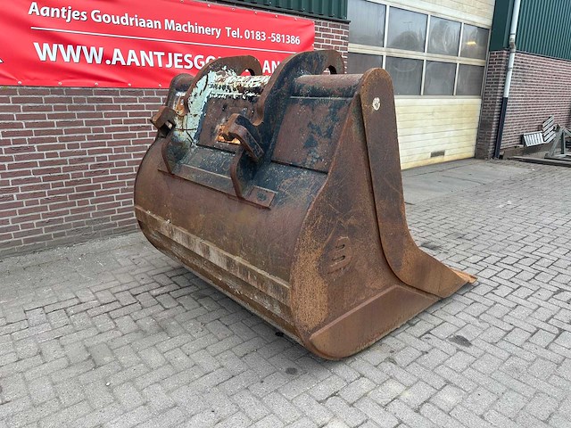 Beco - dieplepel 3500l - cw45 – 1800 mm - afbeelding 3 van  3