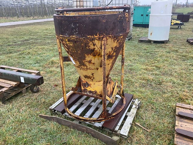 Beco betonkubel - afbeelding 4 van  4