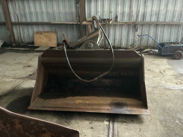 Beco cw3q hydraulische kantelbak - afbeelding 2 van  6