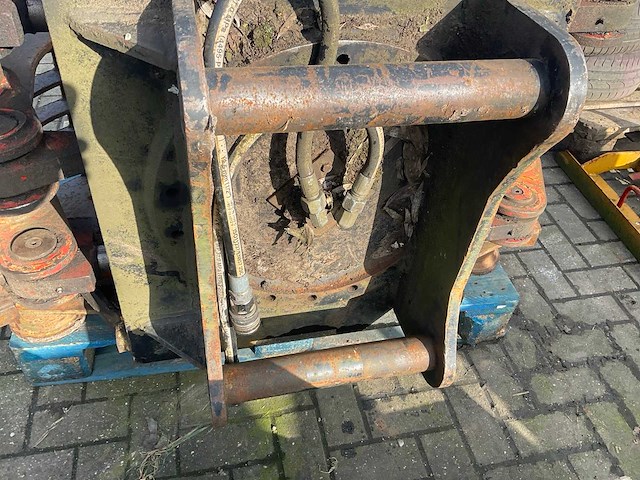 Beco hydraulisch sorteer knijper - afbeelding 5 van  5
