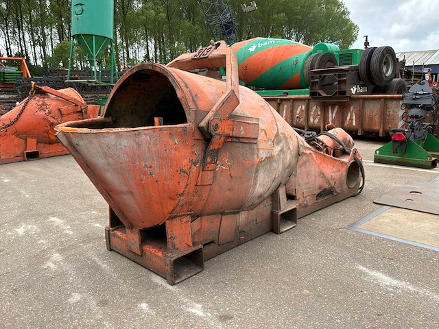 Beco kub2000 betonkubel - afbeelding 1 van  8