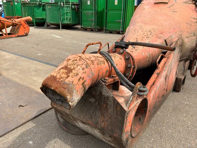 Beco kub2000 betonkubel - afbeelding 6 van  8