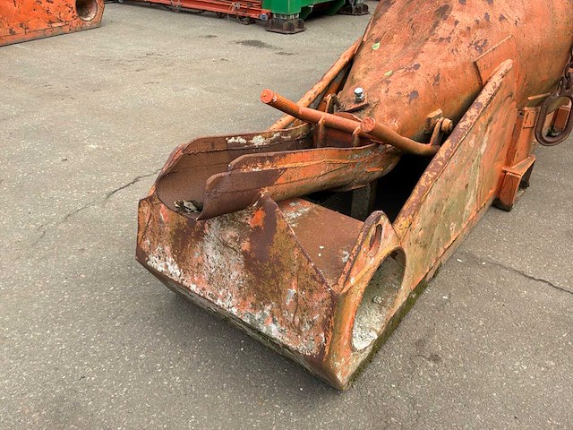 Beco kub2000 betonkubel - afbeelding 6 van  7