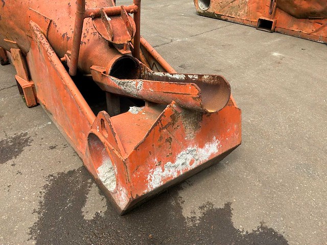 Beco kub2000 betonkubel - afbeelding 6 van  7
