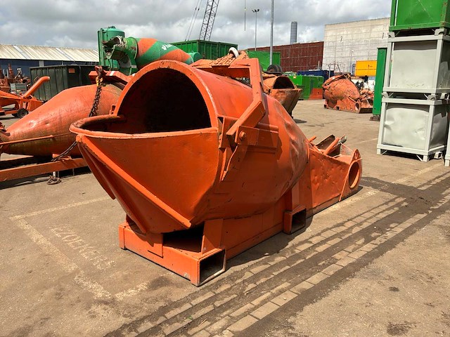 Beco kub2000 betonkubel - afbeelding 1 van  7