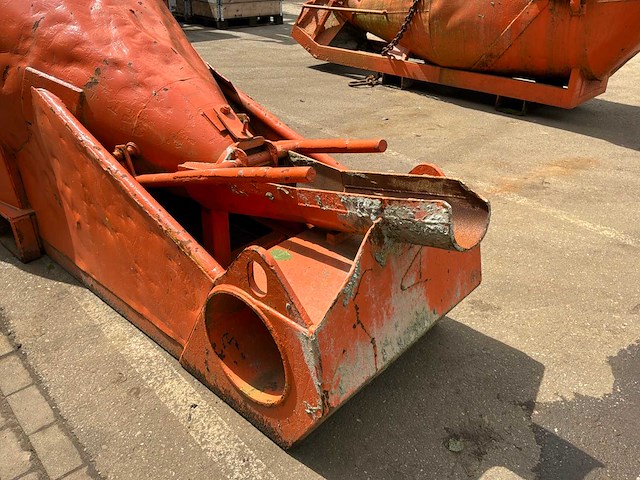 Beco kub2000 betonkubel - afbeelding 6 van  7