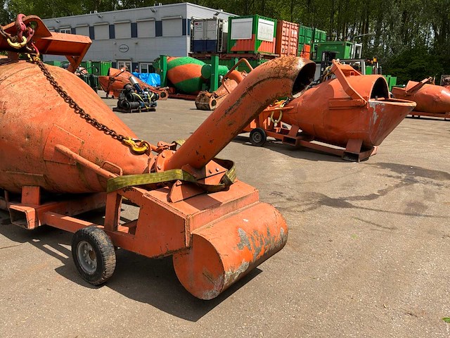 Beco kub2000 betonkubel - afbeelding 6 van  8