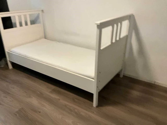 Bed en kasten - afbeelding 3 van  3
