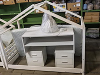 Bed incl. lattenboden en matras, tafel & 2 nachtkastjes - afbeelding 1 van  3